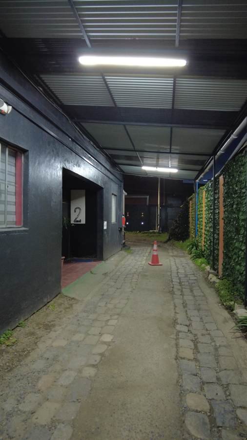 Estacionamiento techado e iluminado de Hotel 1641